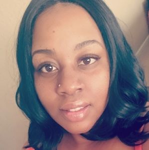 Meet your Posher, Tee